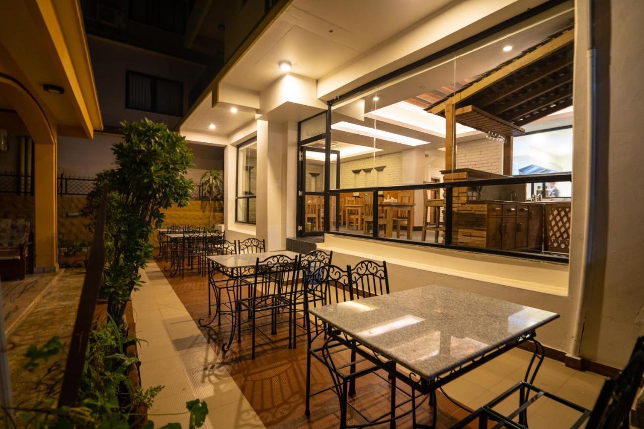 Hotel Mera Peak Private Limited بوكْرا المظهر الخارجي الصورة